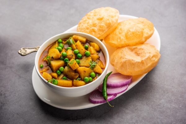 Poori (3pcs) With Aloo Masala